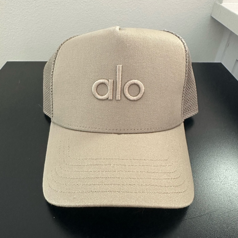 ALO Yoga Tan Baseball Cap